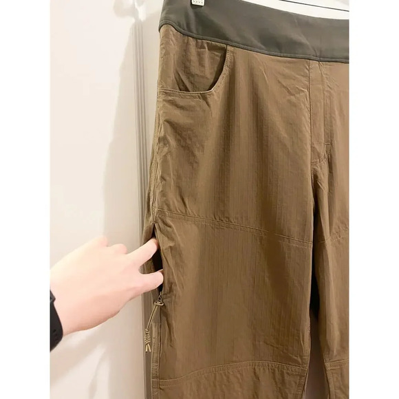 REI Trekking Pant SZ 12 - Picture 5 of 10